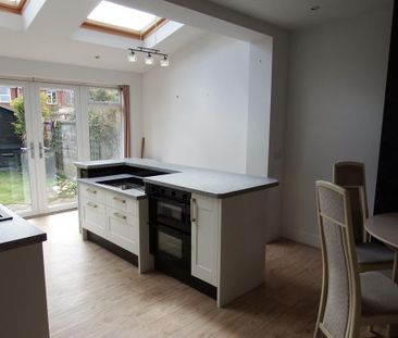 3 bedroom terraced house to rent - Photo 4