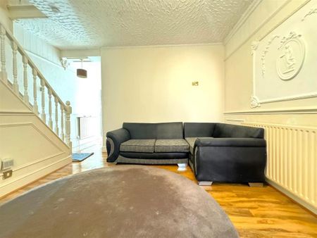 4 bedroom house to rent - Photo 3