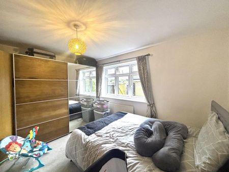 2 bedroom ground floor flat to rent - Photo 3