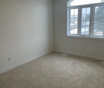 For Lease - 16 Vickers Road, Hamilton, Ontario - Photo 2