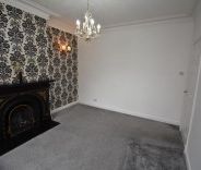 2 bed House - Mid Terrace for Rent - Photo 1