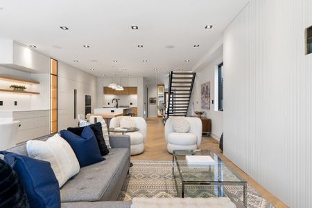 For Lease - 22A Broadview Avenue, Mississauga, Ontario - Photo 2