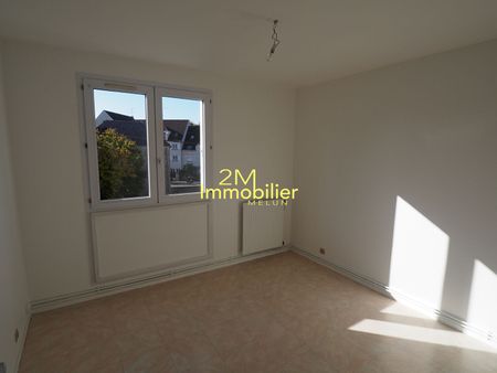 Location Appartement 3 pièces 70m² - Photo 3