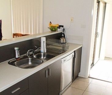 Inviting Family Home - Photo 5