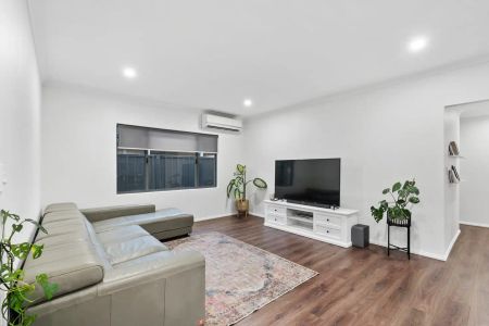28 West Churchill Avenue, Lake Coogee WA 6166 - Photo 3