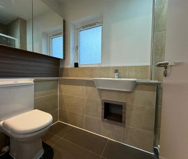 3 bedroom terraced house to rent - Photo 3