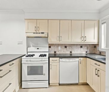 For Lease - 552 Oxbow Crescent, Collingwood, Ontario - Photo 3
