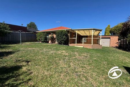 5 Emily Close, 3810, Pakenham Vic - Photo 4