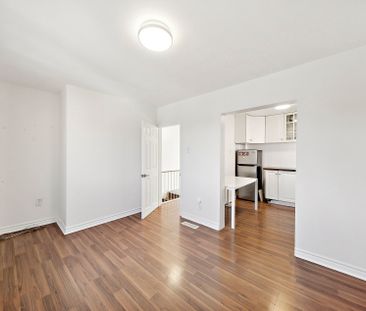 For Lease - 681 Scarlett Road Unit# Upper Level, Toronto, Ontario - Photo 1
