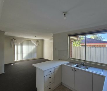 Family Home on a Quiet Street! - Photo 5