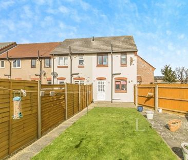 2 bedroom end of terrace house to rent - Photo 1