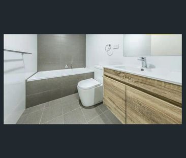 Modern 2-Bedroom Apartment in the Heart of Parramatta – For Rent - Photo 2