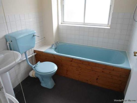 2 bedroom property to rent in Worthing - Photo 1