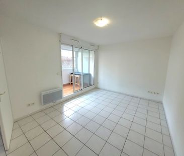 Location Appartement 1 pièce 21m² VENELLES 13770 - Photo 1
