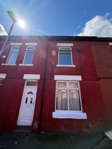 4 bedroom terraced house to rent - Photo 4