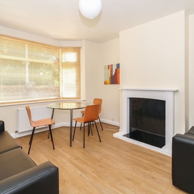 Quarry Road, Headington - Photo 1