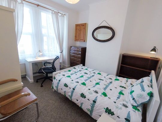 Room in a Shared House, Riley Road, BN2 - Photo 1