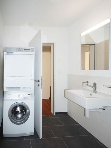 Modern 2.5-room apartment near shops - Photo 3