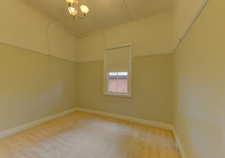 EAST TAMWORTH - Classic Three Bedroom Home for Lease - Photo 5