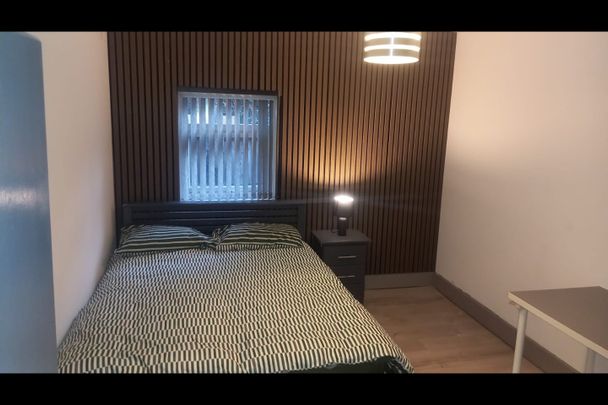 Room in a Shared House, Bristol Road, B29 - Photo 1