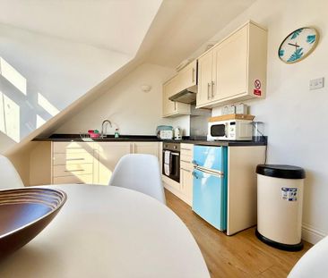 2 bedroom apartment to rent - Photo 4