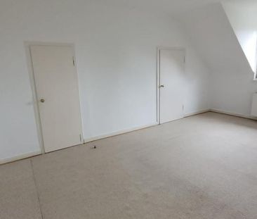 - Gemütliche 3-Zimmer-DG-Wohnung mit Einbauküche im Georgenberg- - Photo 1