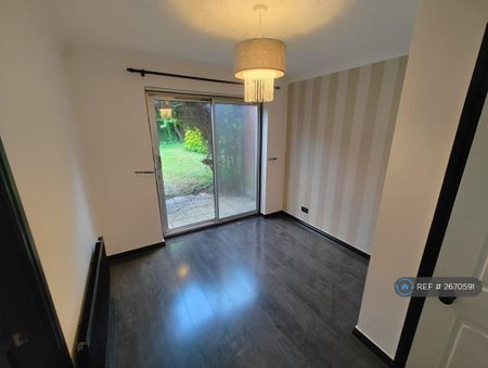 3 bedroom detached house to rent - Photo 4