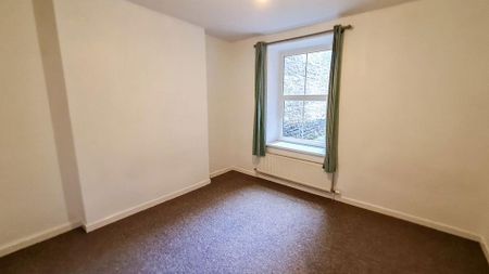 2 bedroom maisonette to rent - Photo 4