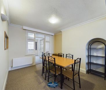 3 bedroom end of terrace house to rent - Photo 5