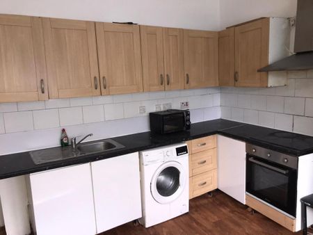 2 bedroom flat to rent - Photo 4