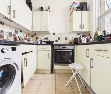 4 bedroom maisonette to rent - Photo 1