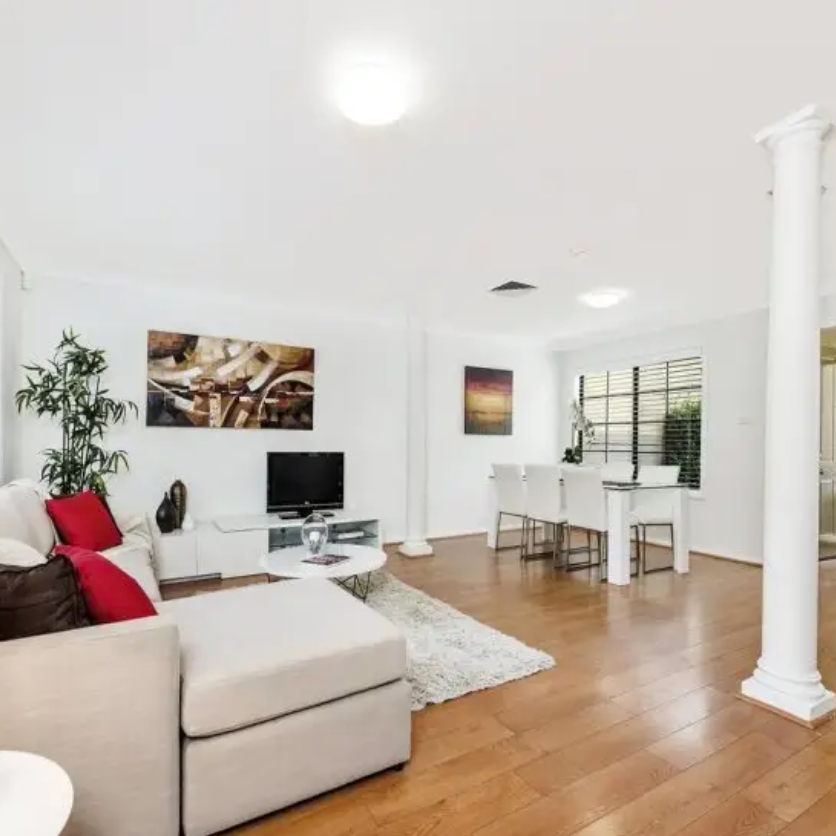 SPECTACULAR TOWNHOUSE IN THE HEART OF CASTLE HILL - Photo 1