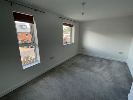 High Street, Cam - Photo 4