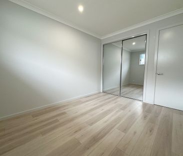 Modern Family Living - Photo 6