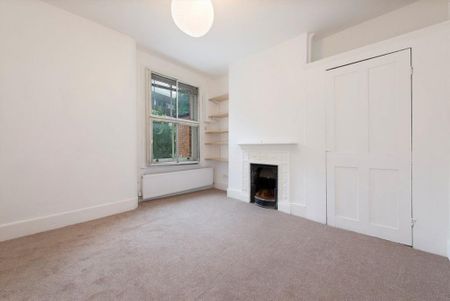 3 bedroom flat to rent - Photo 3