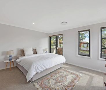 30 Warruga Crescent, Berowra Heights NSW 2082 - House For Rent | Do... - Photo 4