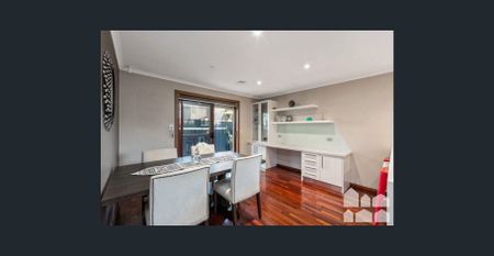 Spacious 3-Bedroom Townhouse in West Footscray - Photo 4