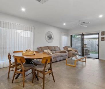 Stylish Four Bedroom Home - Photo 3