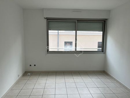 Appartement T2 NIMES, - Photo 2