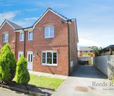 3 bedroom semi-detached house to rent - Photo 4