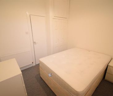 1 bedroom ground floor flat to rent - Photo 2
