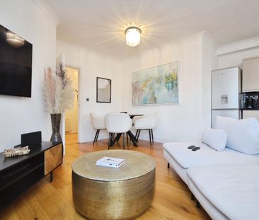 Flat to rent - Pickhurst Lane, Bromley, BR2 - Photo 3