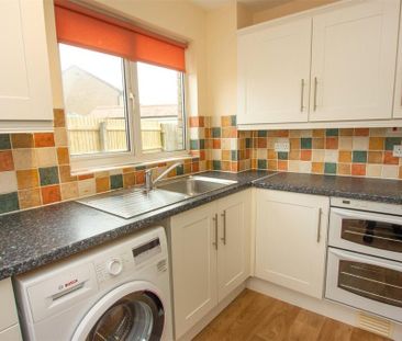 2 bedroom semi-detached house to rent - Photo 5