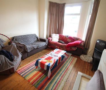 5 bedroom house to rent - Photo 1