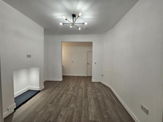 4 bedroom terraced house to rent - Photo 1