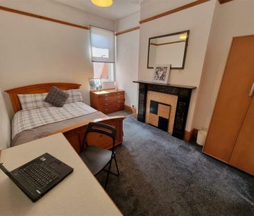 5 bedroom terraced house to rent - Photo 5