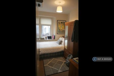 5 bedroom terraced house to rent - Photo 5