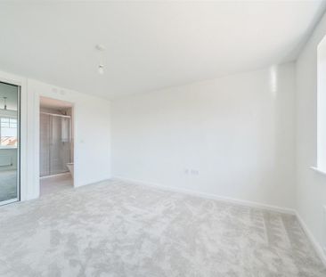 3 bedroom detached house to rent - Photo 3