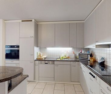 Modern, large 3.5-room apartment with garden seating area - Photo 6