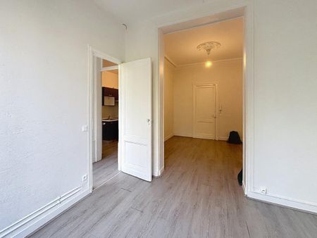 Location Appartement 2 pièces 53m² BORDEAUX 33000 - Photo 4